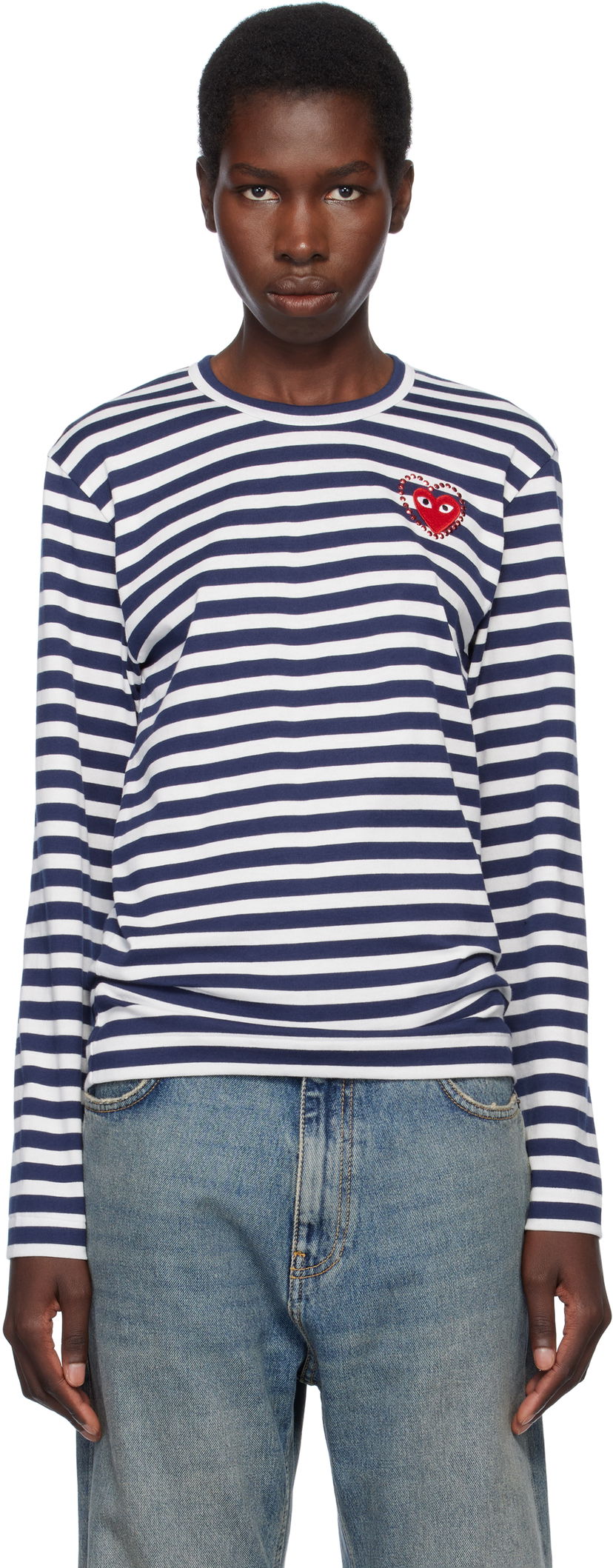 Džemper Comme des Garçons COMME des GARÇONS PLAY Striped Long Sleeve T-Shirt with Red Heart Emblem Tamnoplava | AX-T806-051