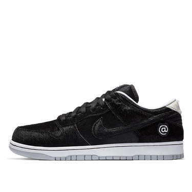 Tenisice i cipele Nike SB x Dunk Low SB "BE@RBRICK" Crna | CZ5127-001, 2