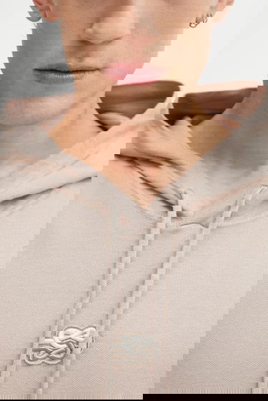 Dukserice Filling Pieces Knit Hoodie with Applique Bež | 422532500265, 3