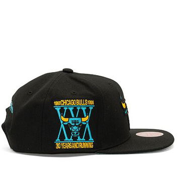 Kapa Mitchell & Ness NBA Core Xi Snapback Chicago Bulls Black Crna | HHSS6751-CBUYYPPPBLCK, 1