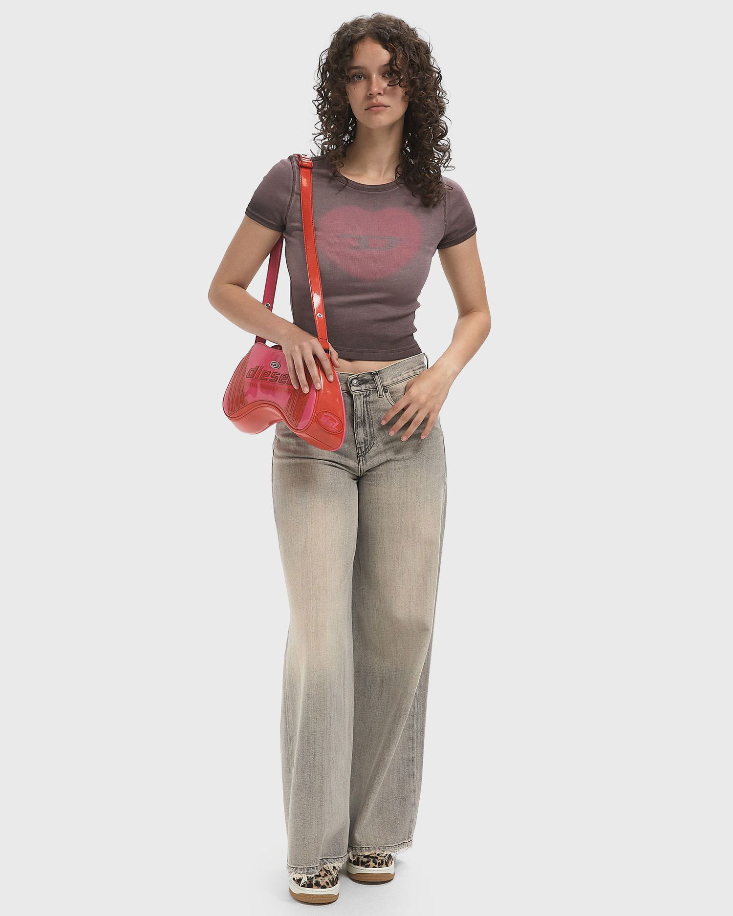 Crop top Diesel Diesel Heart Graphic Crop T-Shirt Smeđa | A12836-0SQAD-7FG, 1