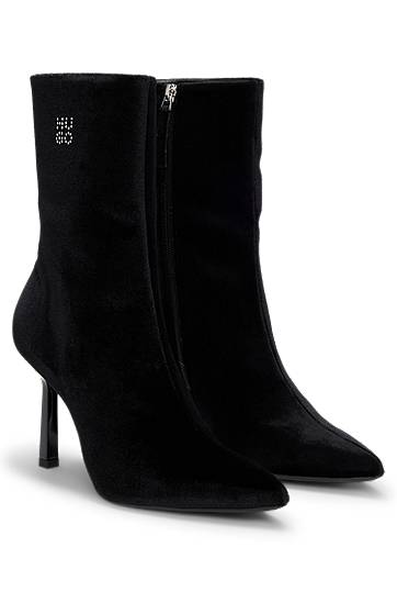 Kaputi BOSS Velvet Ankle Boots with Stacked Logo Crna | 50529809