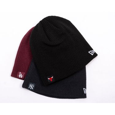Kapica New Era MLB Essential Skully Beanie NY Yankees One Size (56-59 cm) Crna | 60691110, 2