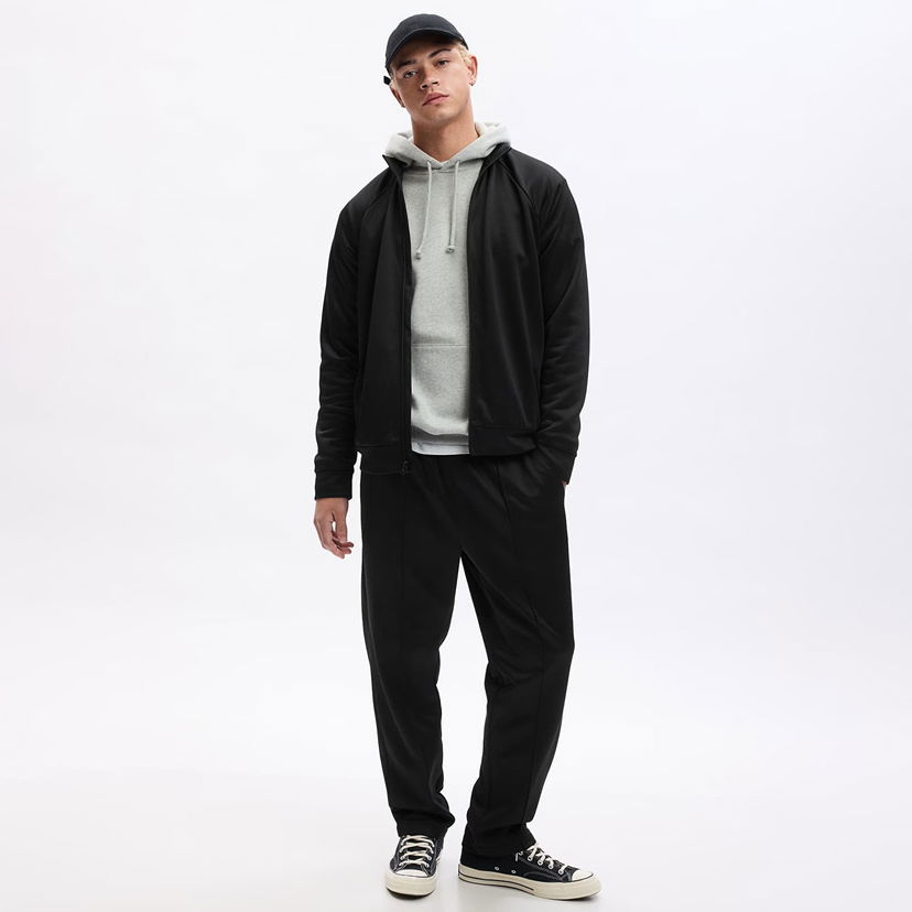 Hlače GAP Performance Tracksuit Pant True Black V2 Crna | 810790-00