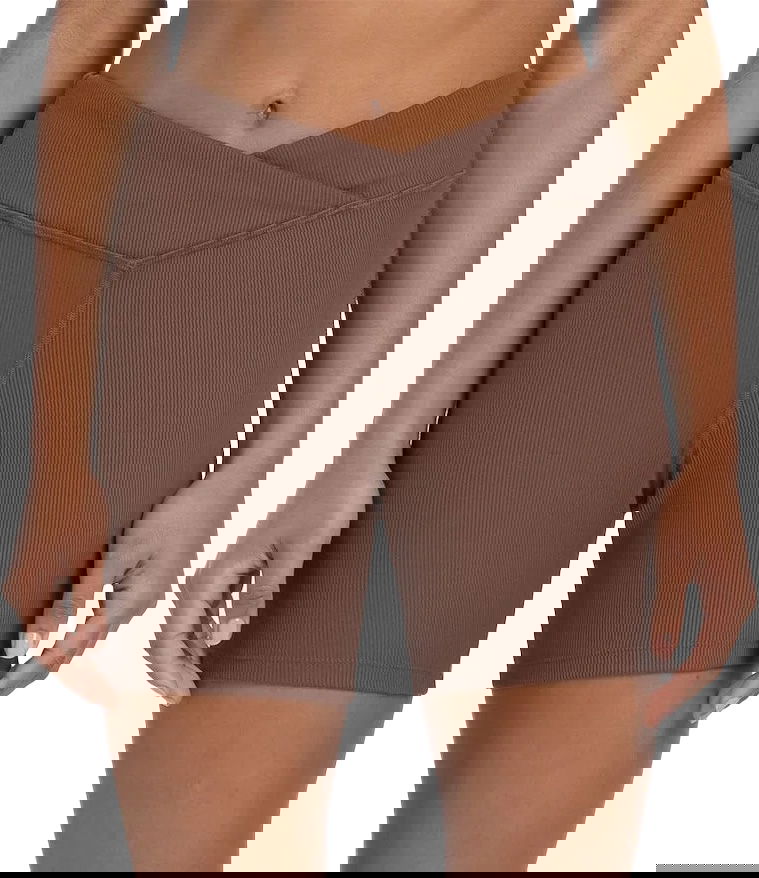 Kratke hlače Reebok Reebok Studio Rib Bike Shorts Smeđa | 100075382