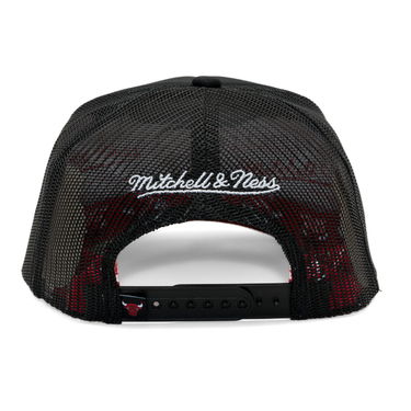 Kapa Mitchell & Ness Mitchell & Ness Chicago Bulls Hidden Trucker Snapback Crna | HT11408-CBUBLCK, 2