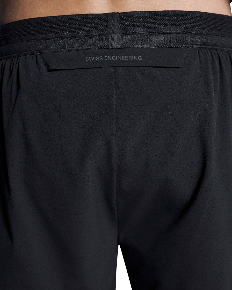 Kratke hlače On Running On Running 5" Performance Shorts Crna | 1mf1075-0553, 1