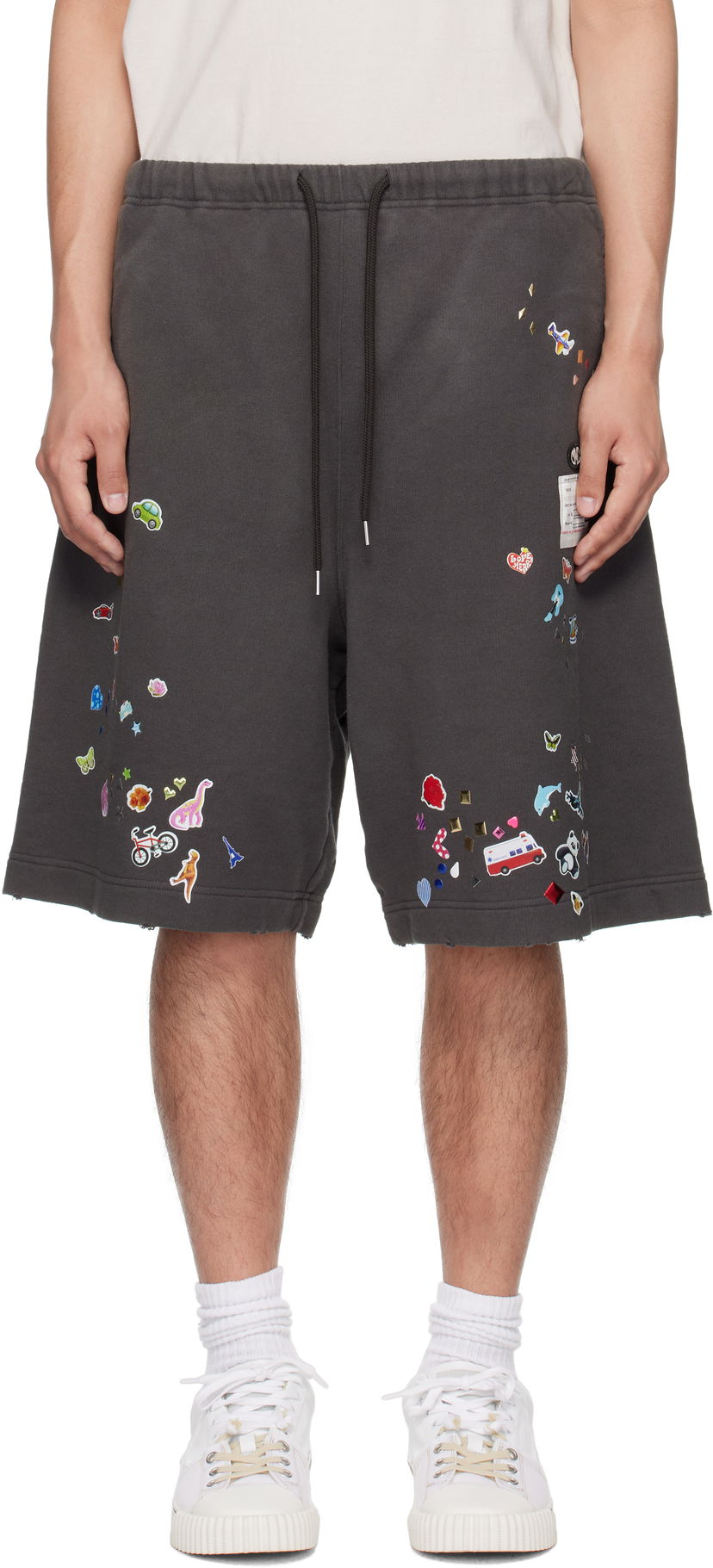 Kratke hlače Maison MIHARA YASUHIRO MIHARA YASUHIRO Sticker Graphic Shorts Siva | A14SP553