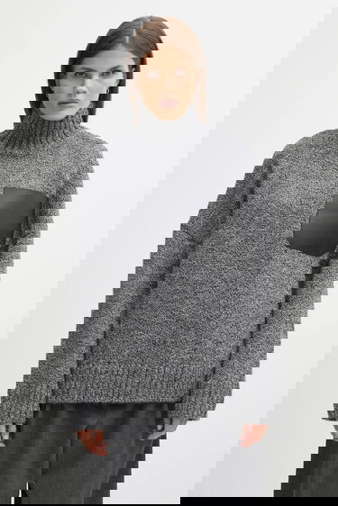 Džemper JW Anderson JW Anderson Turtleneck Wool Blend Sweater with Leather Patch Pocket Siva | KW1292.YN0367, 0