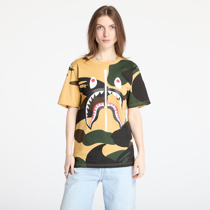 Majica kratkih rukava BAPE A BATHING APE Giant 1St Camo Shark Graphic Tee Žuta | 001CSL301011MYEL