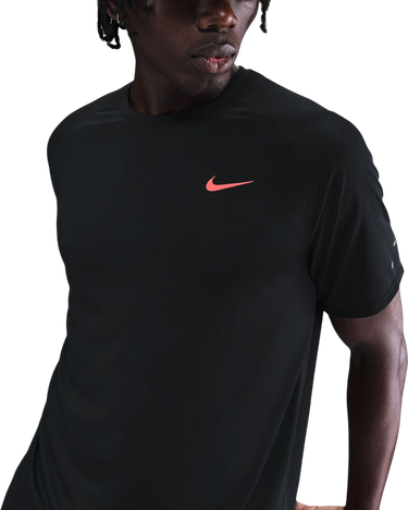 Majica kratkih rukava Nike Nike Stride T-Shirt Crna | hv2128-010, 1
