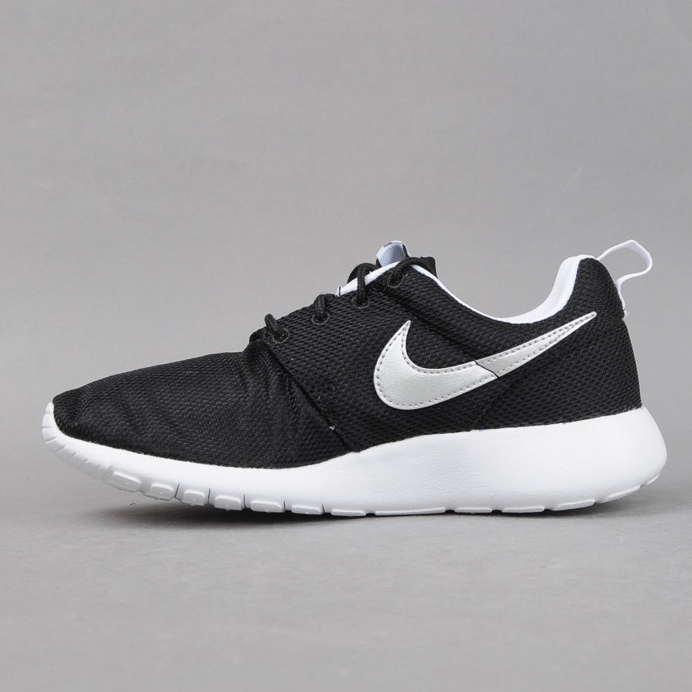 Tenisice i cipele Nike Roshe One GS Crna | 599728-021, 1