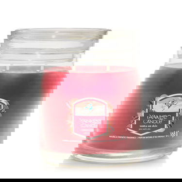 Svijeće Yankee Candle Signature Medium Jar 2 Wicks Santa On Skis Crvena | 43501, 0