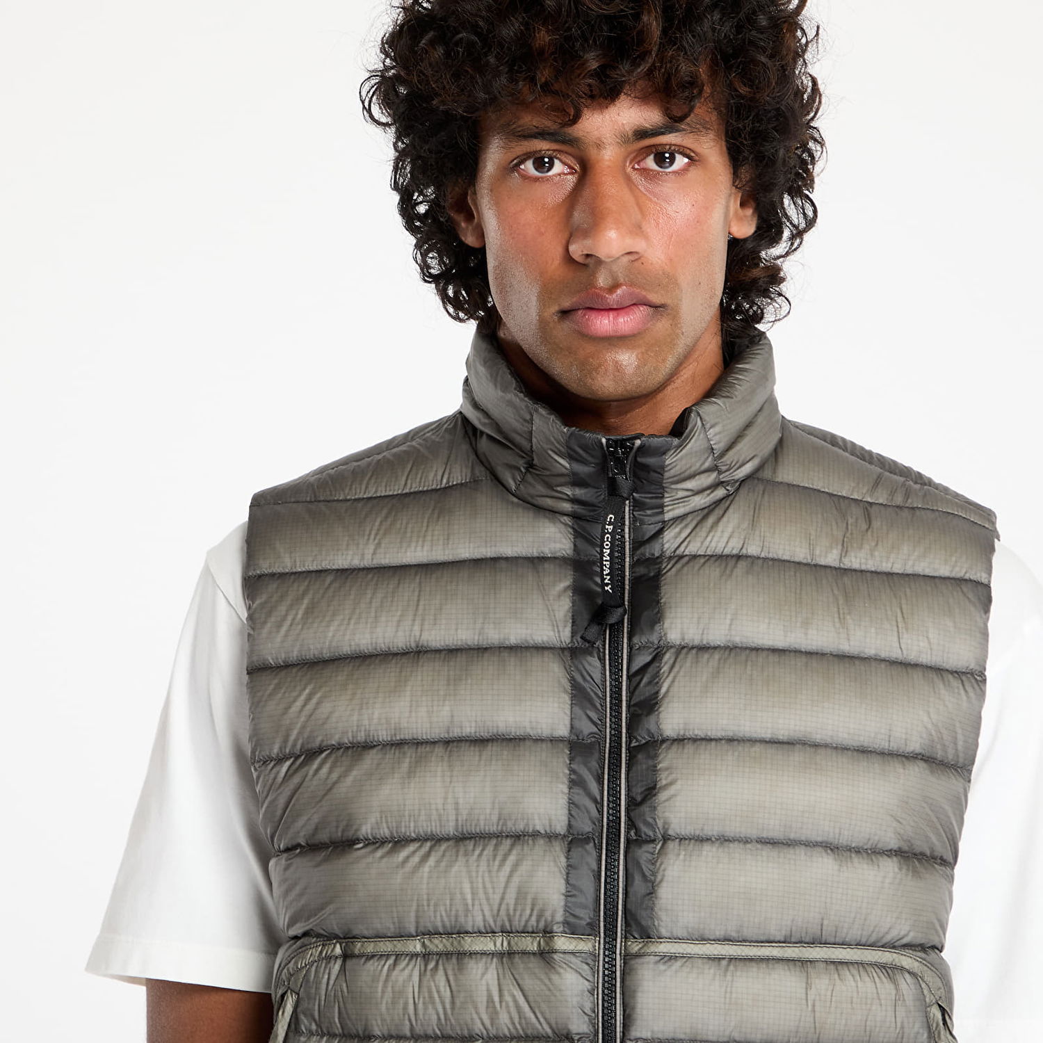 Prsluk C.P. Company C.P. Company DD Shell Lens Down Vest Siva | 18CMVE201A006099A-935, 1
