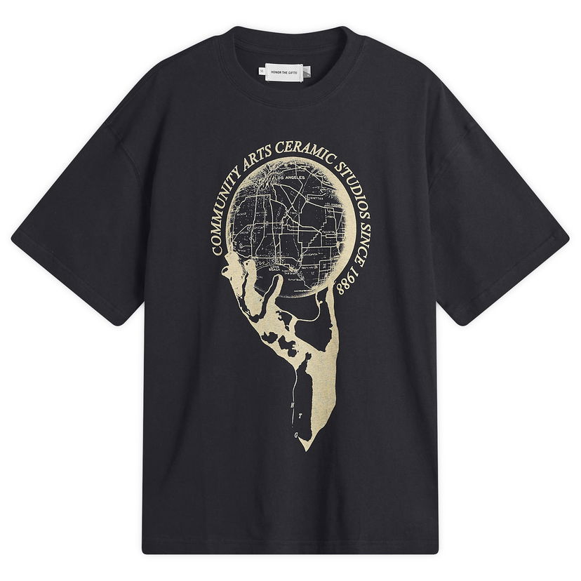 Majica kratkih rukava Honor The Gift Honor Ceramic Studio Community Arts Graphic T-Shirt Crna | HTG250345-BLK