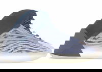 Yeezy QNTM Mono Carbon