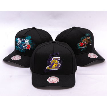 Kapa Mitchell & Ness NBA Los Angeles Lakers Tilted Pro Snapback Cap Crna | HP12813-LALBLCK, 4