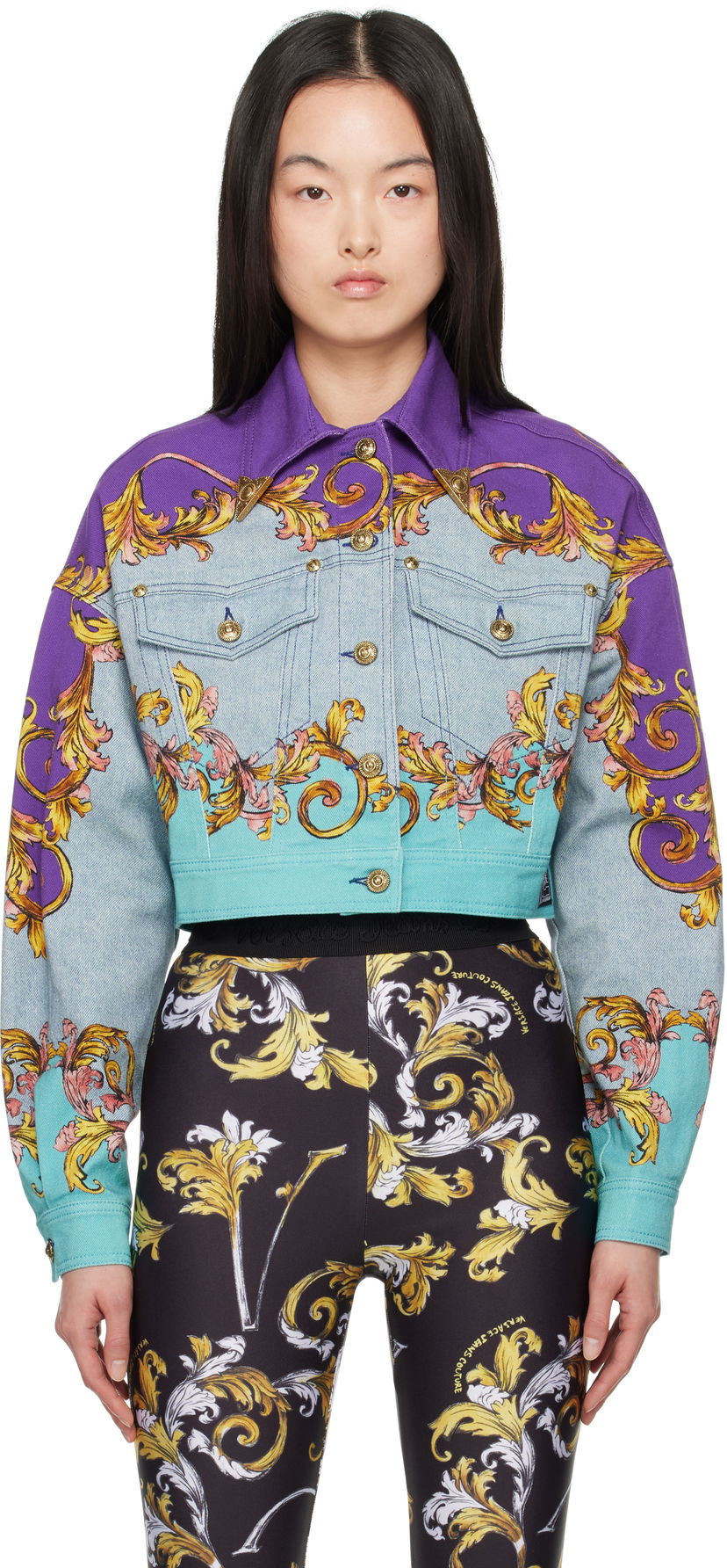 Jakna Versace Versace Jeans Couture Outline Barocco Cropped Denim Jacket Višebojno | E78HAS4P0_EES139L54