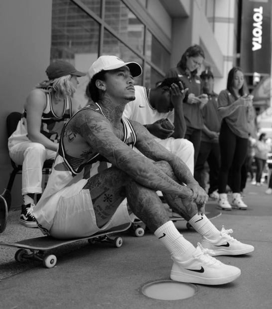 Black & White Dreams